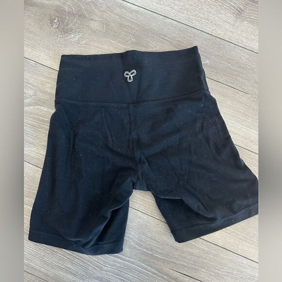 TnaBUTTER™ | Atmosphere Hi-Rise 7" Bike Shorts - Picture 8 of 9